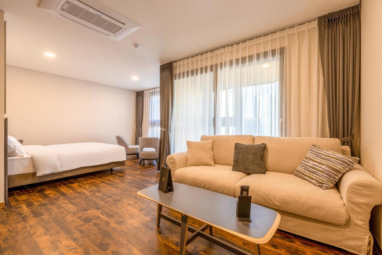 โรงแรม Urban-est โกยาง