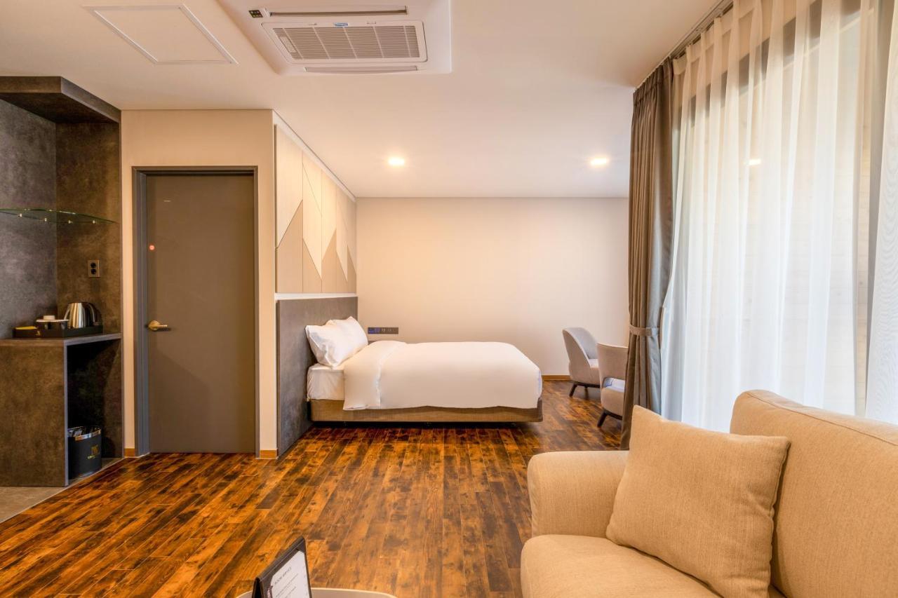 Urban-est 3* โกยาง